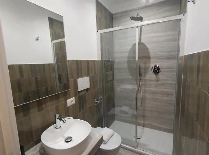 Charming Frattina - 2 Bathrooms New