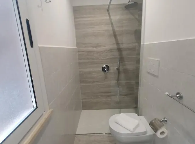 Charming Frattina - 2 Bathrooms New *